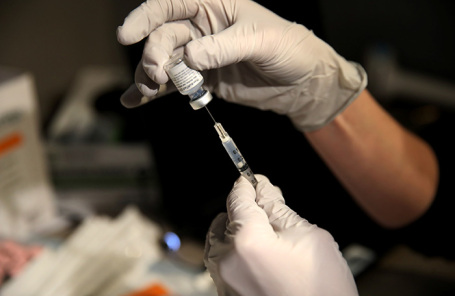 В больнице Швейцарии пациент скончался после прививки вакциной Pfizer