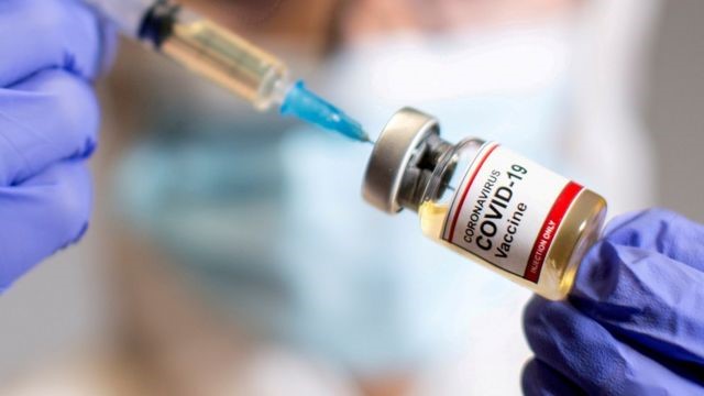 Вся правда о вакцине от коронавируса. Стоит ли прививаться?