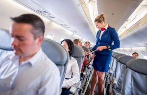 Стюардесса рассказала о раздражающих привычках пассажиров