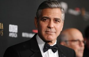 Джордж Клуни рассказал, почему его дети верят в существование Санта Клауса