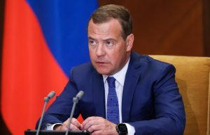 Дмитрий Медведев сравнивает пандемию с голливудским фильмом
