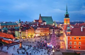В феврале могут открыться рестораны и отели Польши