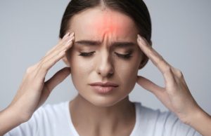 Ученые назвали несколько видов головной боли, которые требуют немедленного обращения к врачу
