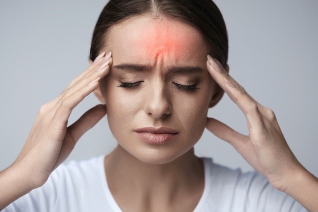 Ученые назвали несколько видов головной боли, которые требуют немедленного обращения к врачу