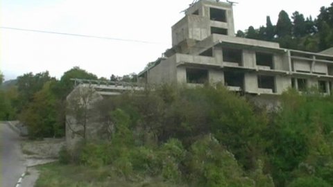 В Крыму на школьников упала бетонная плита