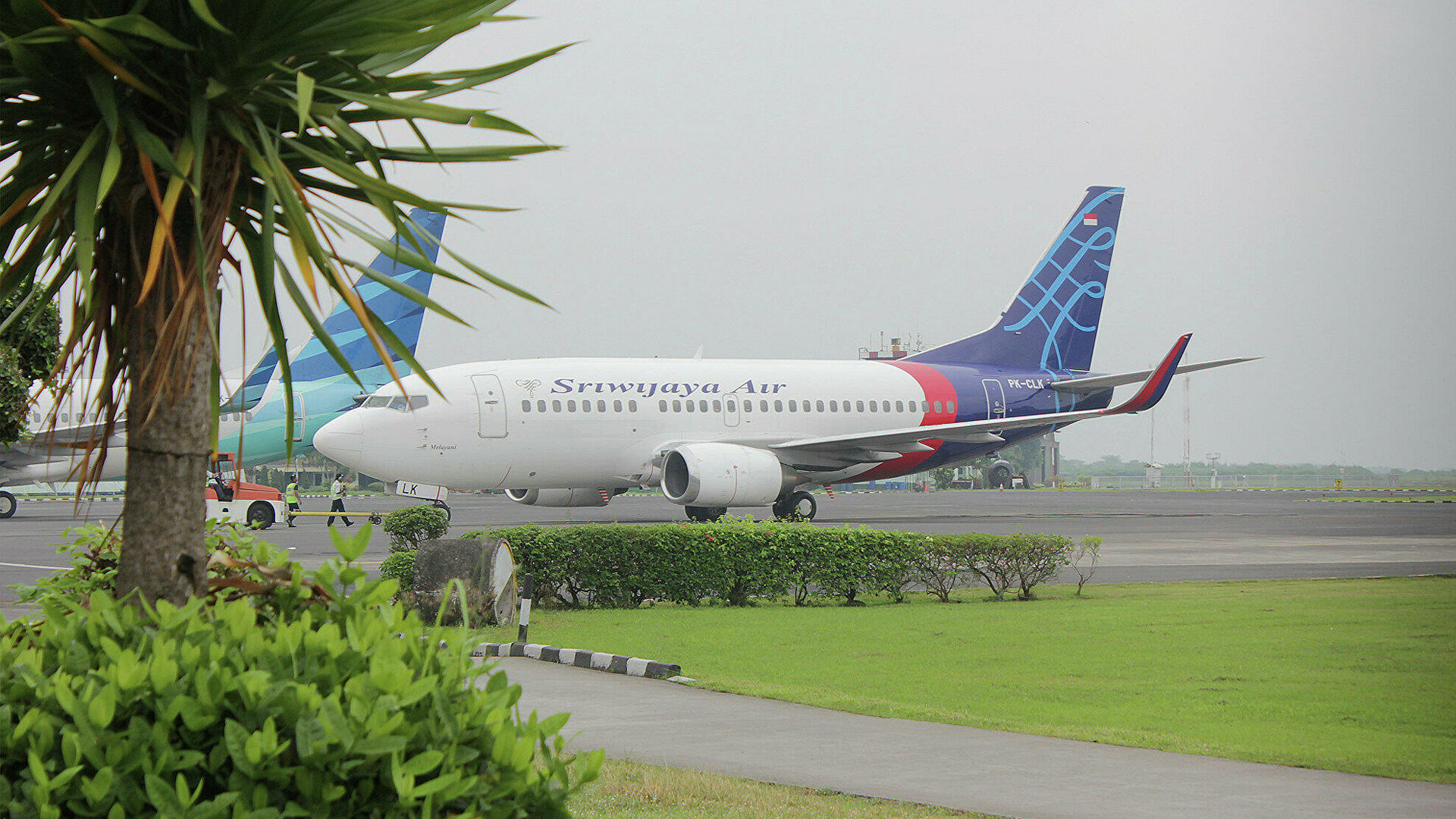 В Индонезии потерпел крушения пассажирский Boeing 737