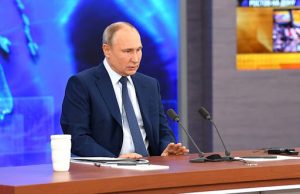 Путин вакцинируется от коронавируса к осени
