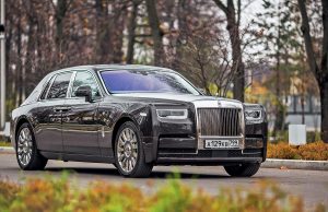 Уникальную модель Rolls-Royce Phantom продают в Москве за 19 миллионов рублей