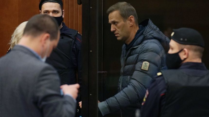 Судебное заседание Навального длилось 8 часов