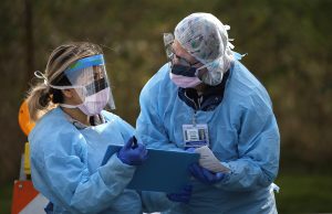 Эксперты назвали несколько сценариев развития пандемии коронавируса в 2021 году