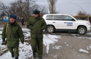 В Донбассе подорвались трое украинских военных
