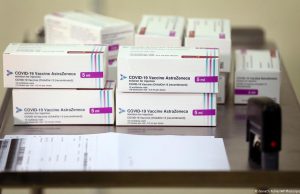 ВОЗ одобрила использование AstraZeneca в экстренных случаях