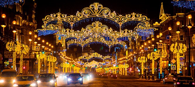 Названы самые популярные города России, которые жители выбирали для встречи Нового года