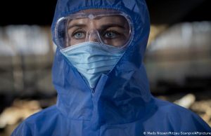 ВОЗ сообщила о чрезвычайной заразности южноафриканского штамма коронавируса