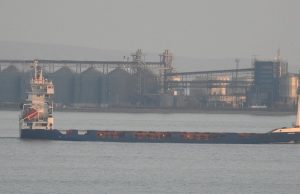 На корабле в Керченском проливе произошла утечка газа