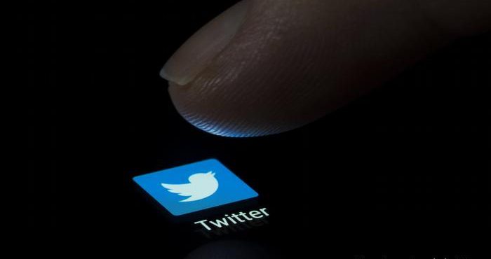 Twitter заблокирует 100 аккаунтов, связанных с Россией
