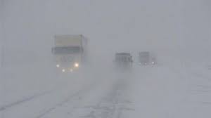 Автобус с туристами застрял в Челябинской области из-за сильного снегопада