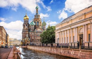 В Санкт-Петербурге идут обыски по делу о крупном хищении