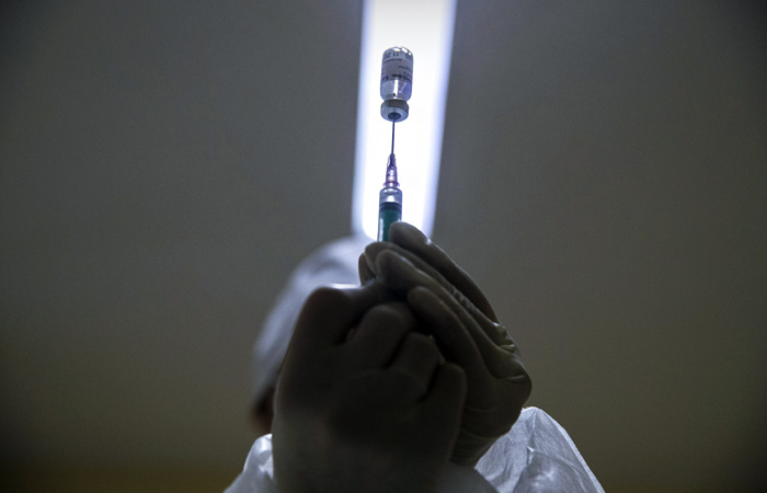 В Москве стартовало исследование вакцины «Спутник Лайт»