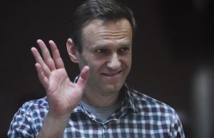 Навальный прибыл в колонию