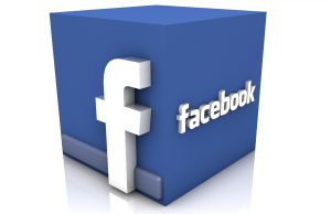 Роскомнадзор потребовал от Facebook отменить удаление статей российских СМИ