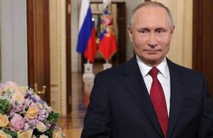 Путин поздравил всех жительниц России с 8 марта