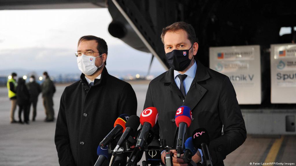 Министр Словакии уходит в отставку из-за вакцины «Спутник V»