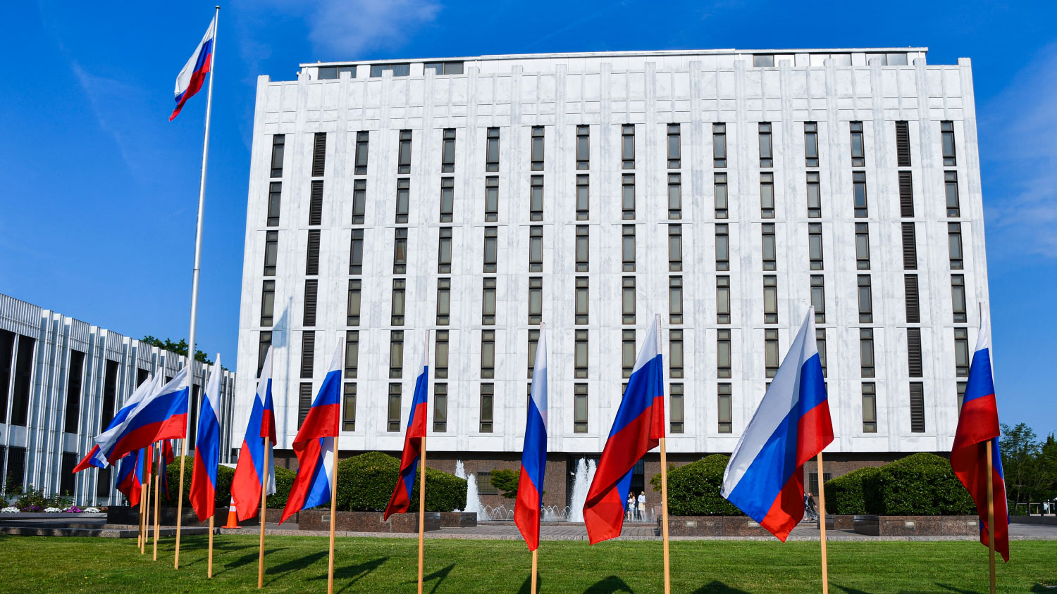 Посла России в Вашингтоне вызвали в Москву для обсуждения сложившейся ситуации