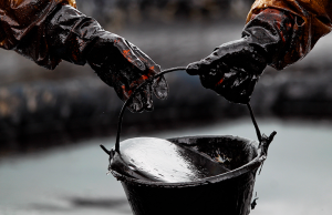 Цена нефти Brent превысила $71 за баррель