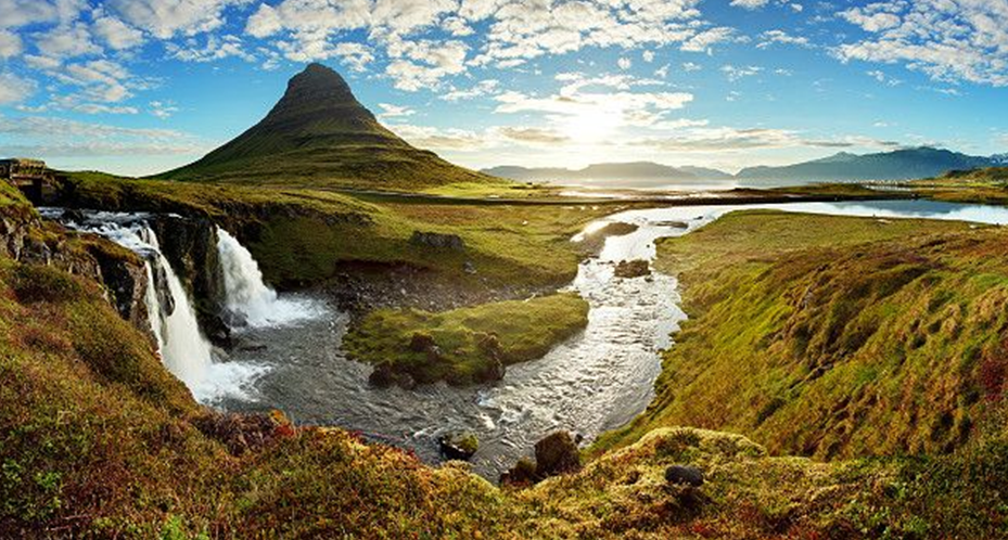 Исландия отменила ограничения для иностранцев, привившихся от COVID-19 в ЕС