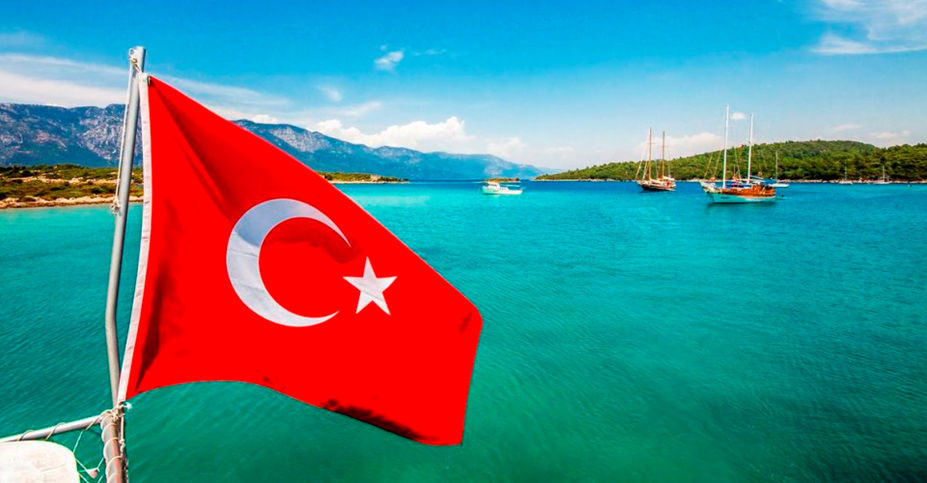 Турецкая лира подешевела на 10% после увольнения главы ЦБ
