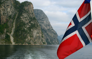 В Норвегии СМИ раскритиковали политику ЕС, принижающую российскую вакцину «Спутник V»