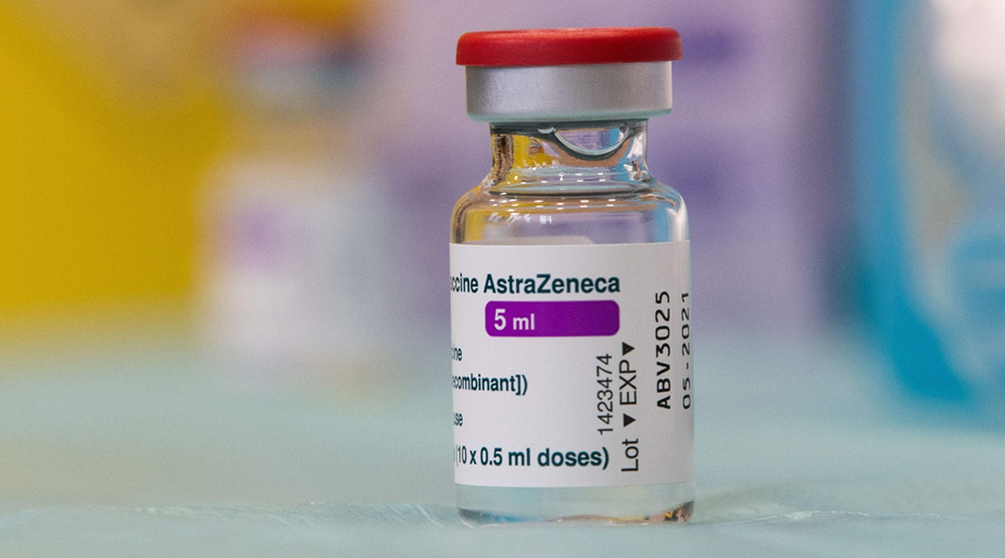 Канада приостановила вакцинацию препаратом AstraZeneca людей младше 55 лет