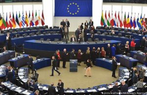 Европарламент выступает за ужесточение санкций для России