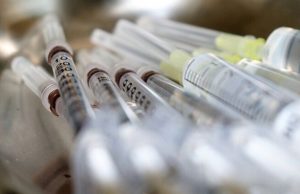 Четвертый летальный случай после вакцинации препаратом Covishield в Украине