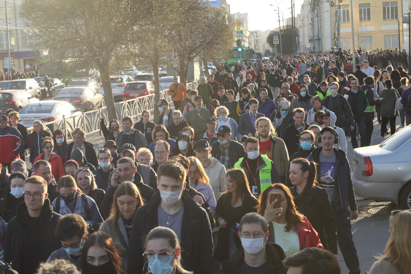 В Екатеринбурге прошел несогласованный митинг, в котором приняли участие 5 000 человек