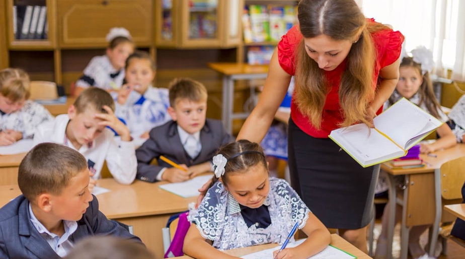 В Минпросвещении России заявили о запланированной замене школьных учебников по истории
