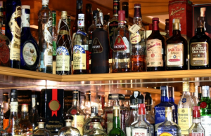 Минфин заявил об отсутствии решений по минимальным розничным ценам на алкоголь
