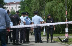 В Екатеринбурге мужчина с ножом убил трех прохожих