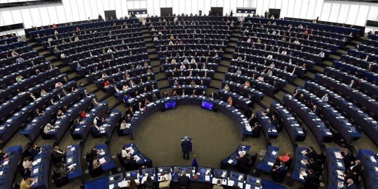 Европарламент призвал прекратить авиасообщение с Беларусью