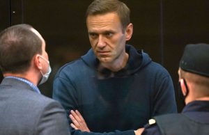 В отношение Навального открыли дело об оскорблении судьи