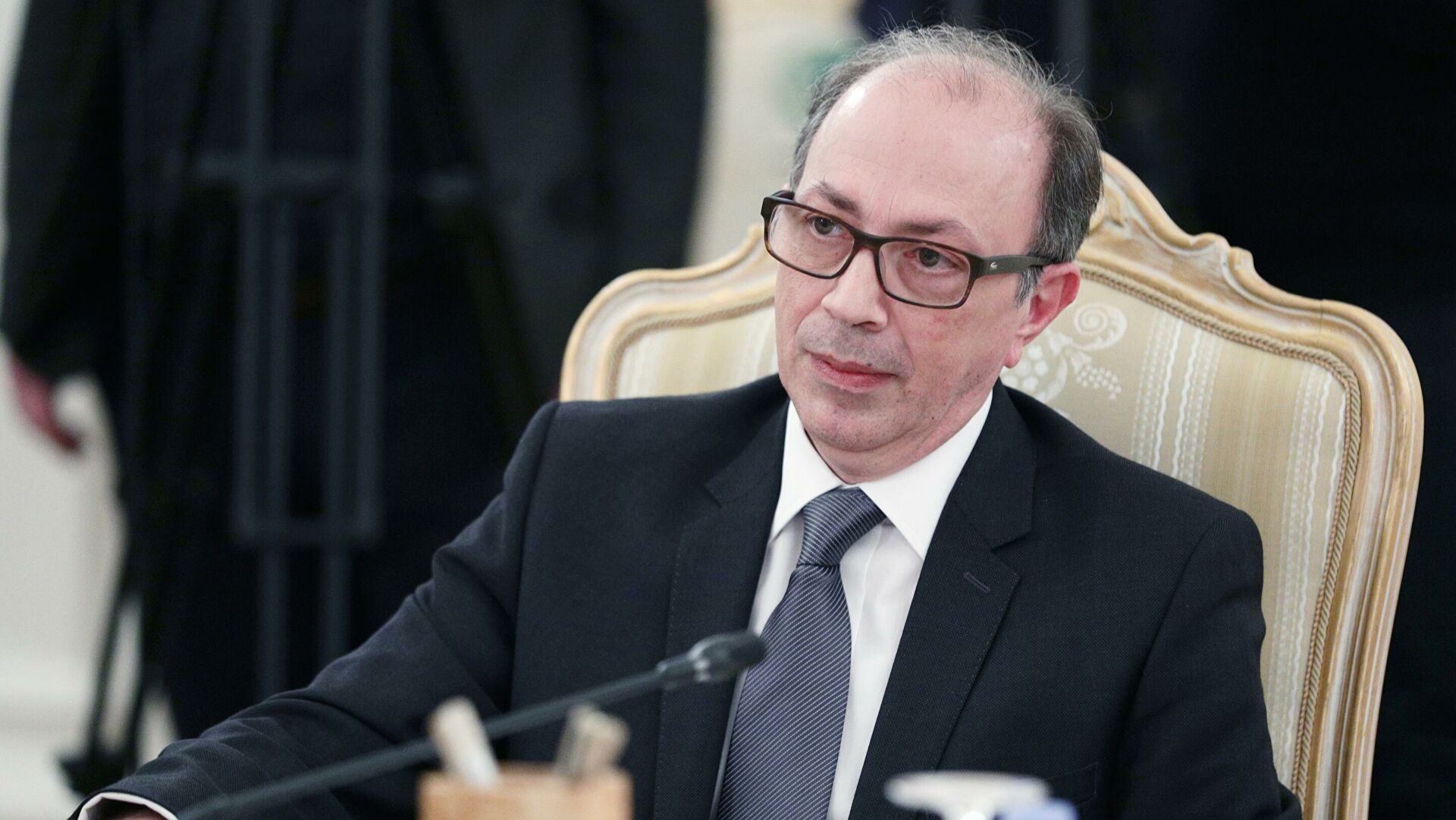 Министр иностранных дел Армении подал в отставку