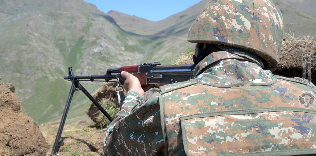 Америка призывает Азербайджан отвести войска от границы Армении