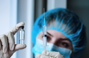 Роспотребнадзор: существует 6 категорий людей, которым запрещено делать прививку от Covid-19