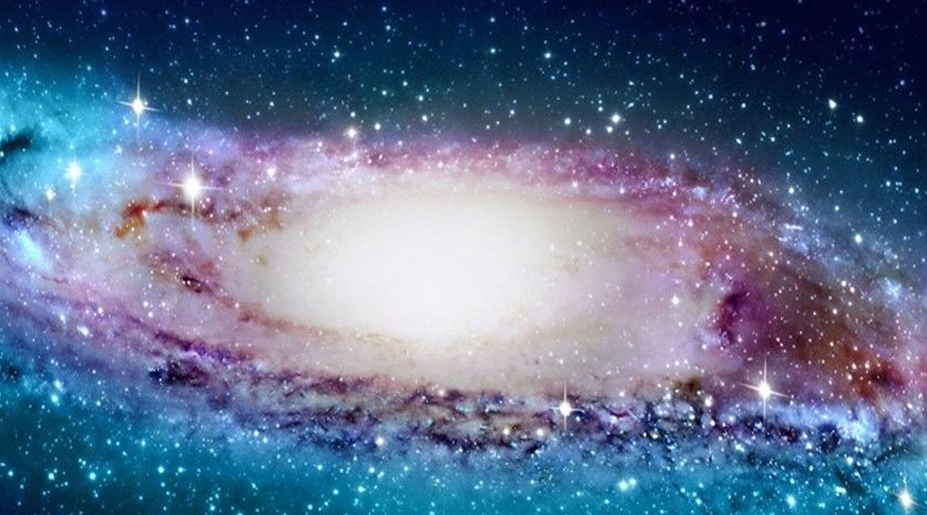 NASA показало детальный снимок центра Млечного Пути