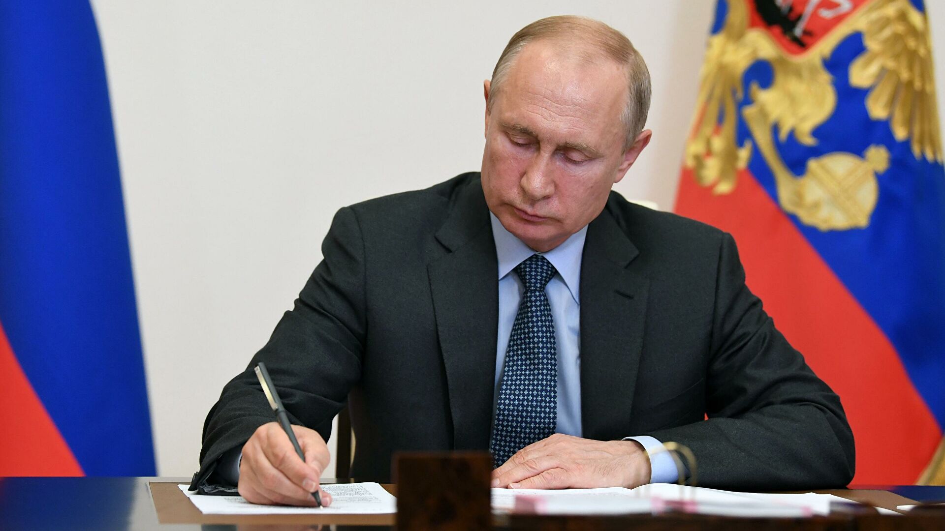 Путин подписал закон о денонсации российско-американского Договора по открытому небу