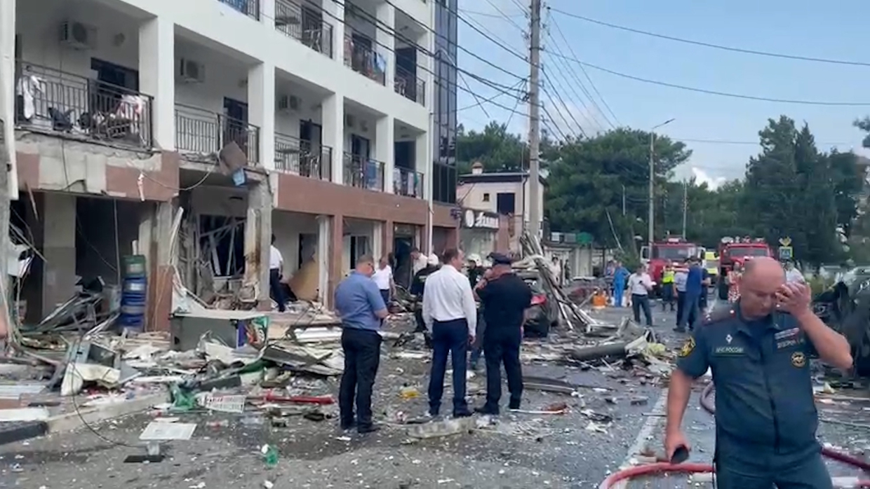 В результате взрыва в гостинице Геленджика пострадали пять человек и один погиб