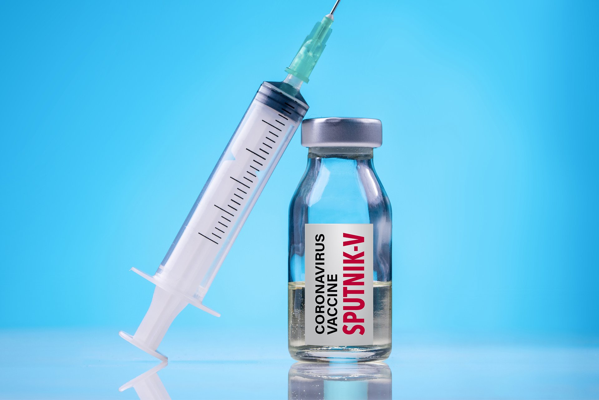 Исследования в Аргентине показали, что защита от всех штаммов COVID-19 в течение шести месяцев после вакцинации “Спутник V” усиливается