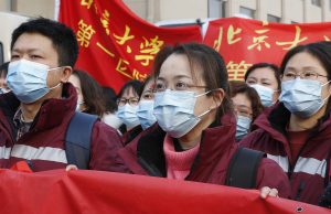 Китай за один год пандемии COVID-19 заработал $90 млрд на масках