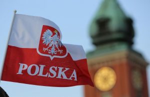 Польша заявила о начале четвертой волны COVID-19 в стране